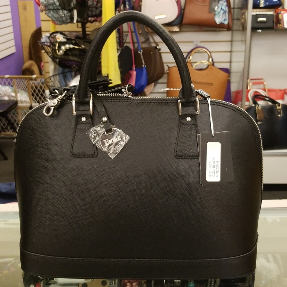 Hand bag
